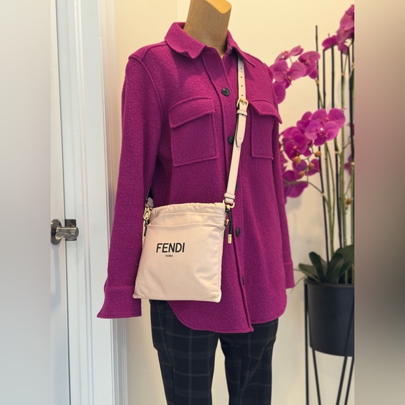 Sacchetto Small Nappa Soft Fendi Roma
👜❤️Cute Fendi drawstring crossbody - Picture 11 of 11